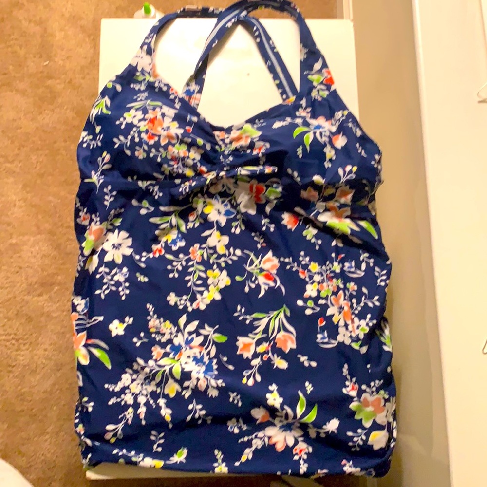 Women’s swim top